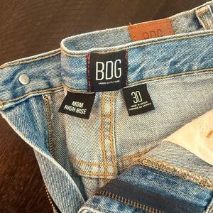 BDG Mom Denim Jean Shorts size 30